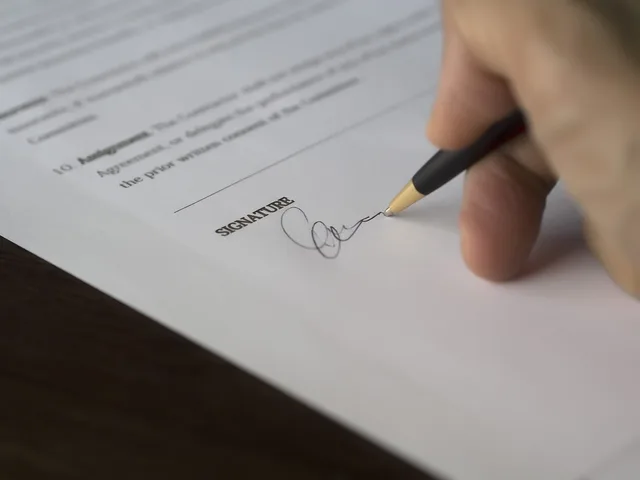 business, signature, contract, document, deal, paperwork, hand, ready, to write, ok, signature, signature, contract, contract, contract, contract, contract, deal, paperwork. Convertible notes in the UK: how they work for seed rounds